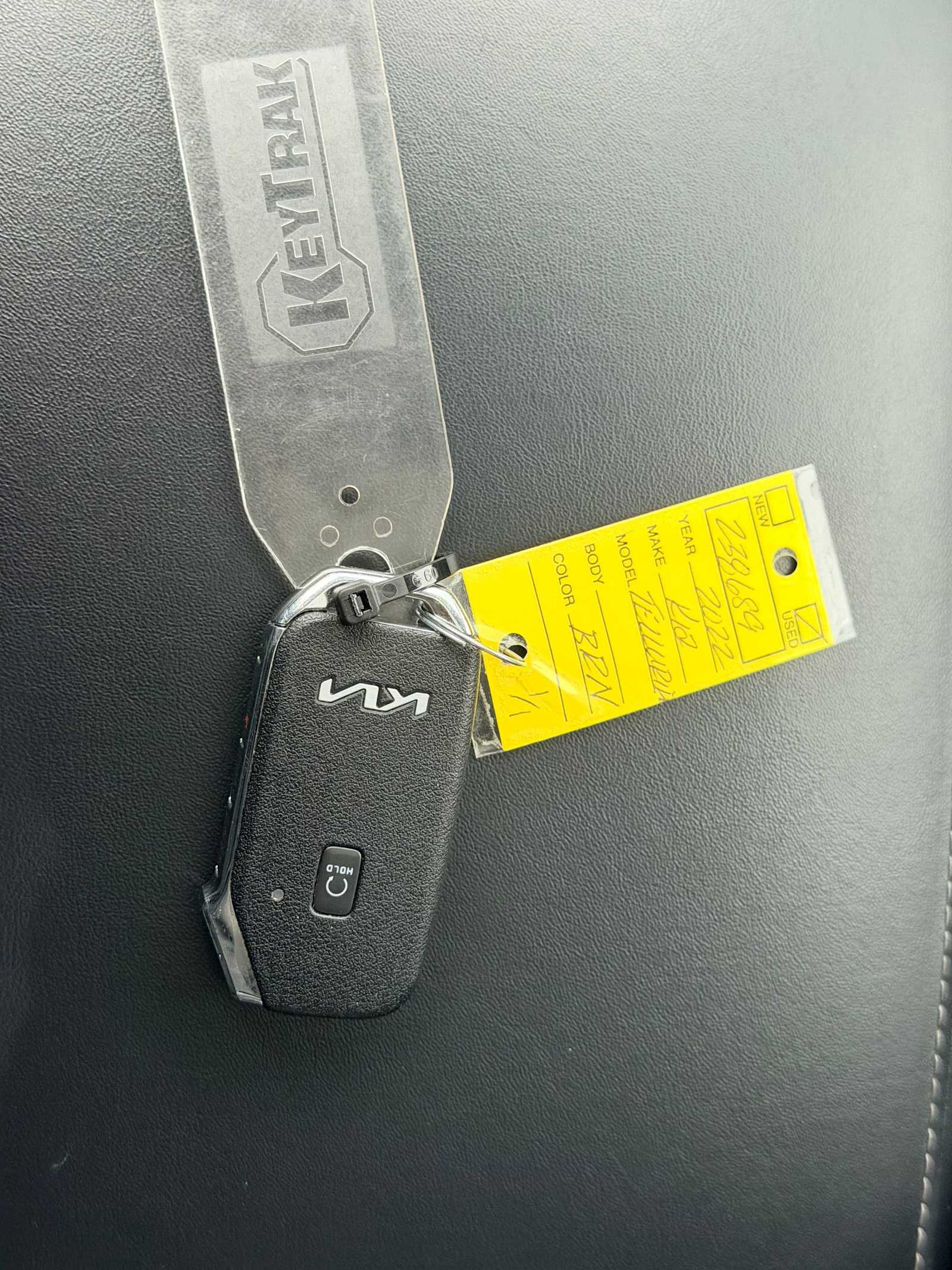 Thumbnail: 2022 Kia Telluride - 34