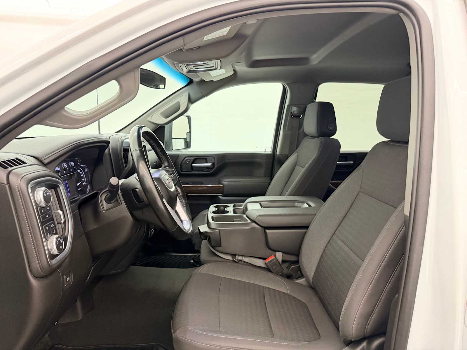 Thumbnail: 2023 GMC Sierra 3500 - 18