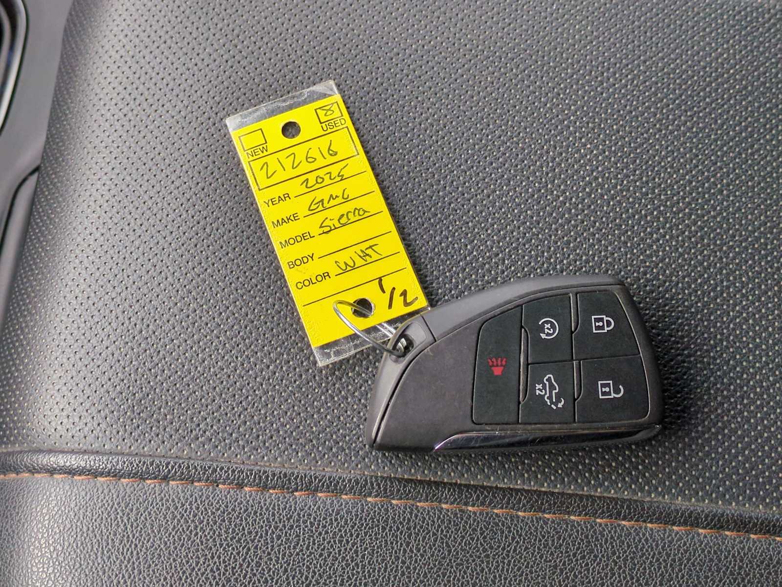 Thumbnail: 2025 GMC Sierra 1500 - 31