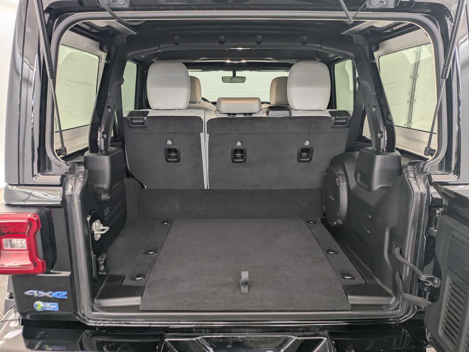 Thumbnail: 2023 Jeep Wrangler - 34