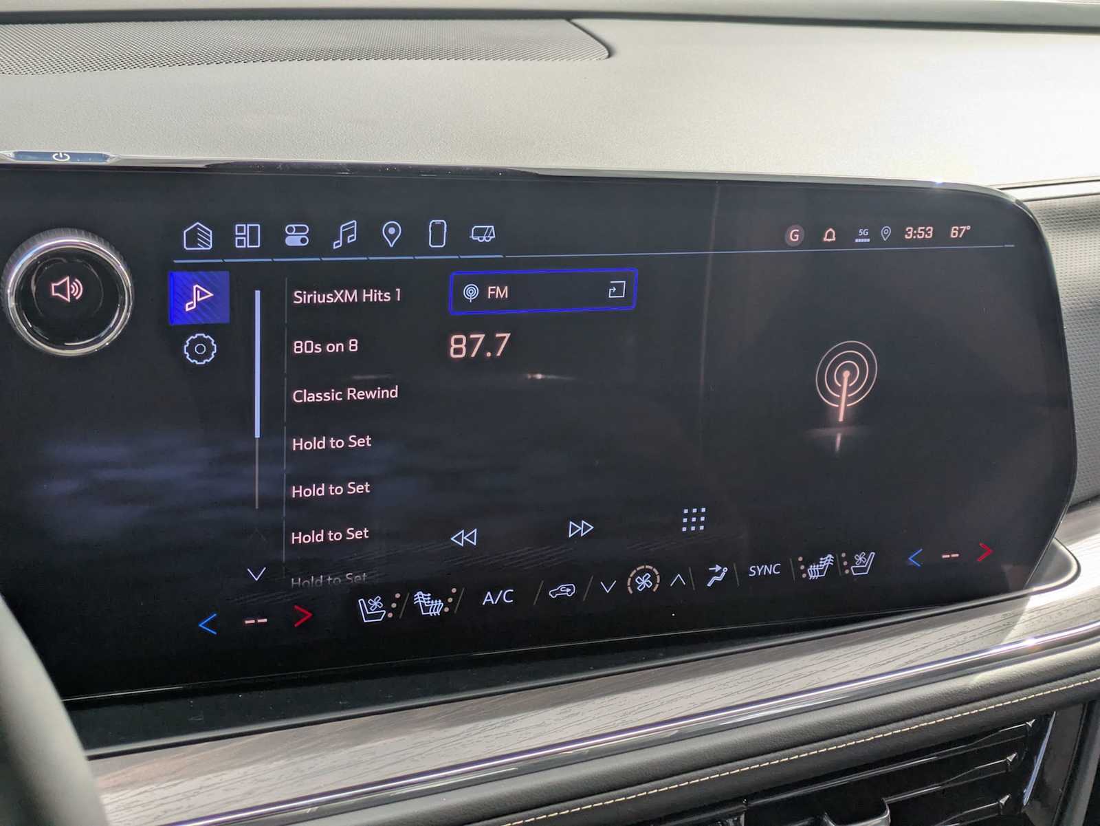 Thumbnail: 2025 Chevrolet Suburban - 31