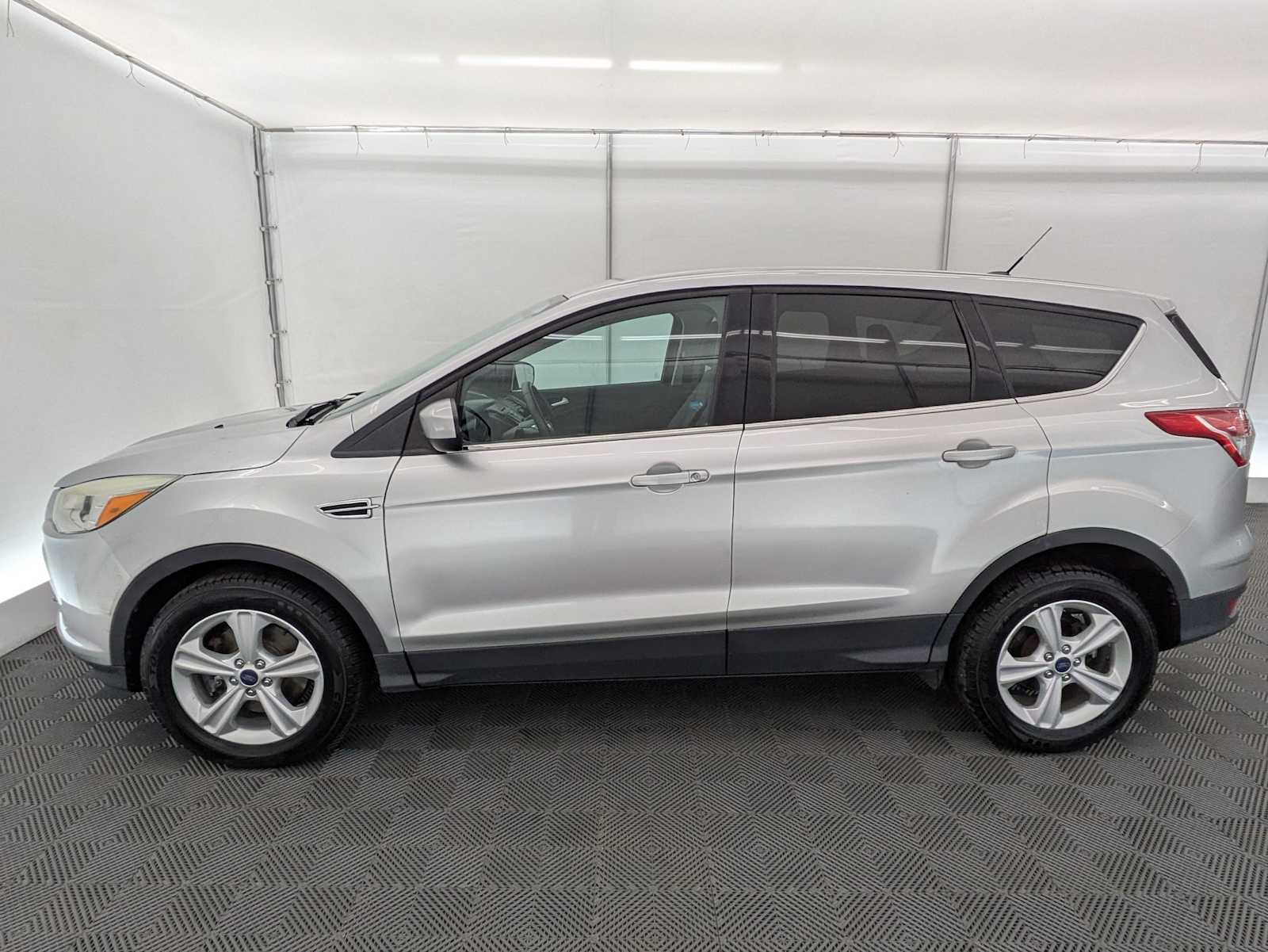 Thumbnail: 2015 Ford Escape - 3