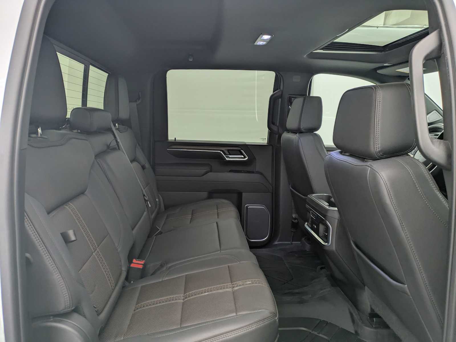 Thumbnail: 2024 Chevrolet Silverado 3500 - 24