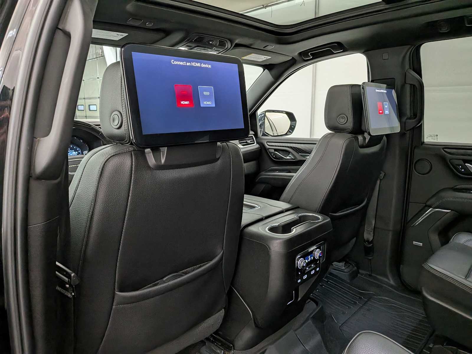 Thumbnail: 2023 GMC Yukon - 22