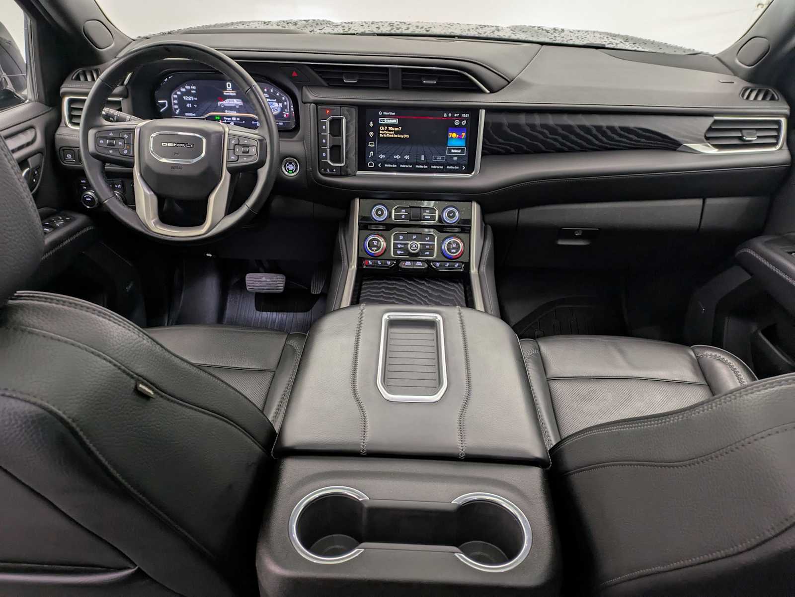 Thumbnail: 2023 GMC Yukon - 17