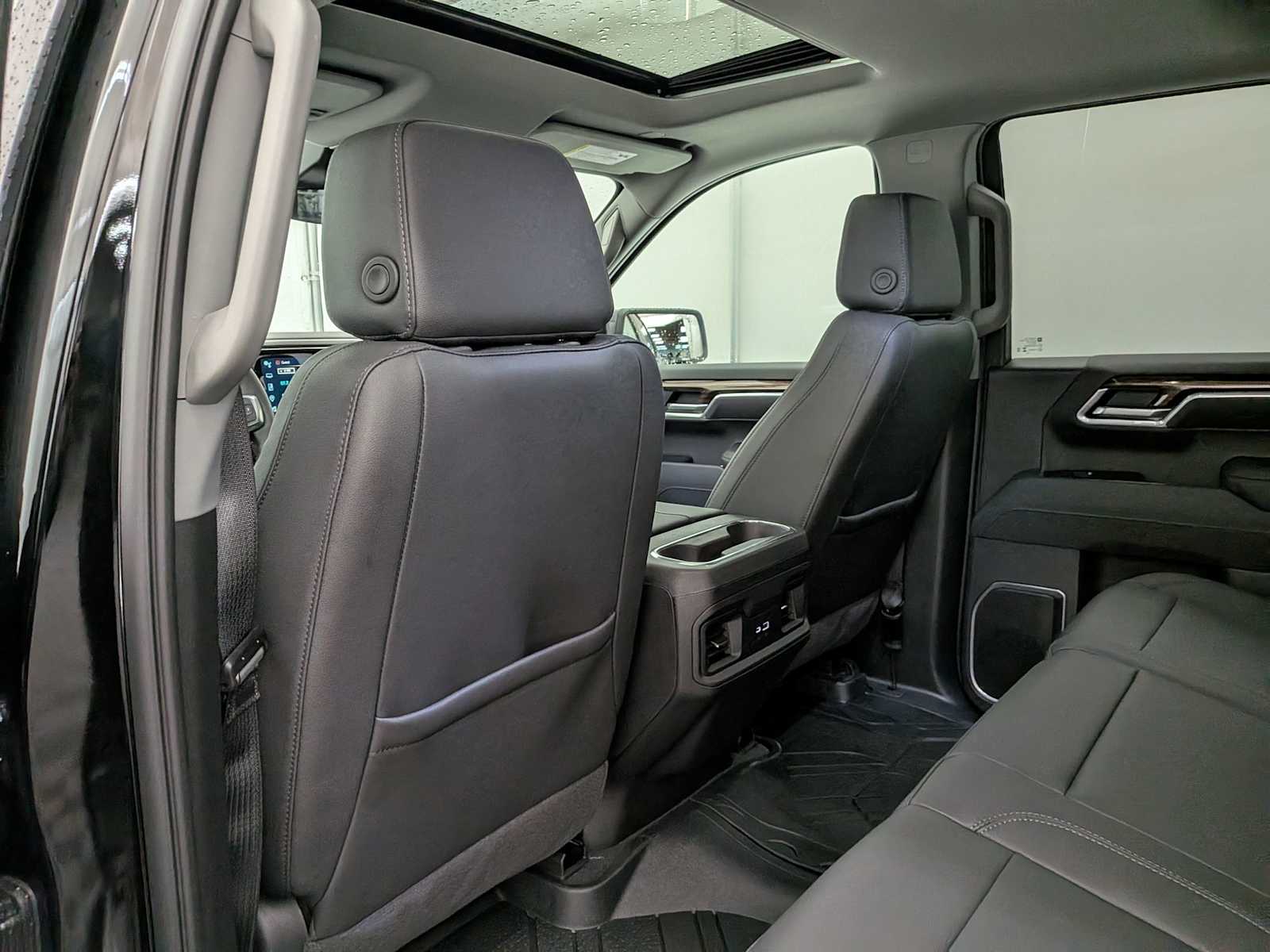 Thumbnail: 2026 Chevrolet Silverado 1500 - 21