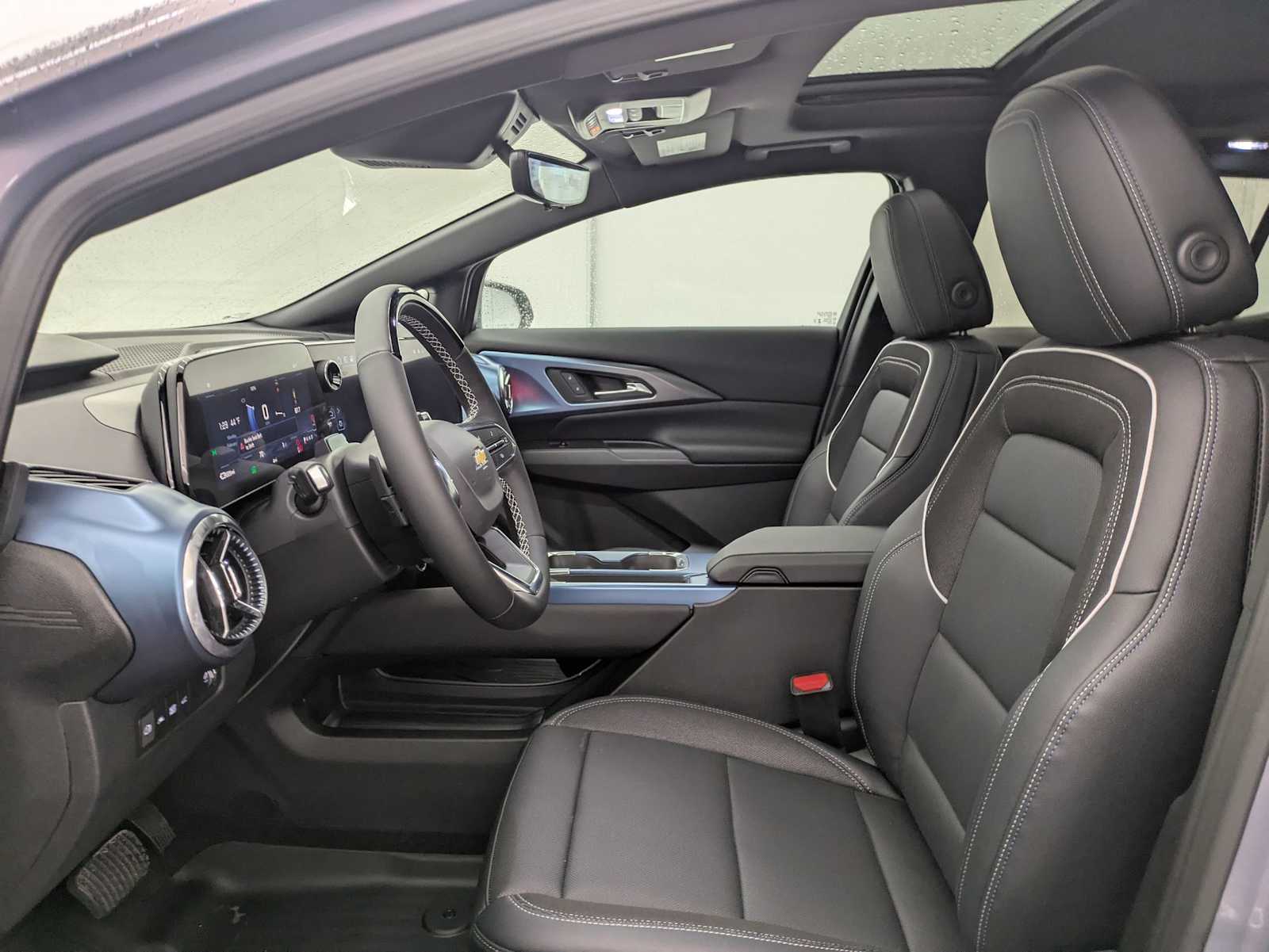 Thumbnail: 2026 Chevrolet Equinox - 16