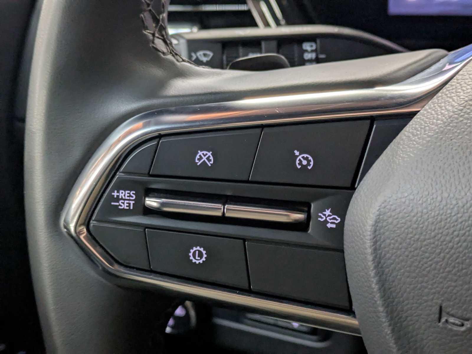 Thumbnail: 2025 Chevrolet Suburban - 23