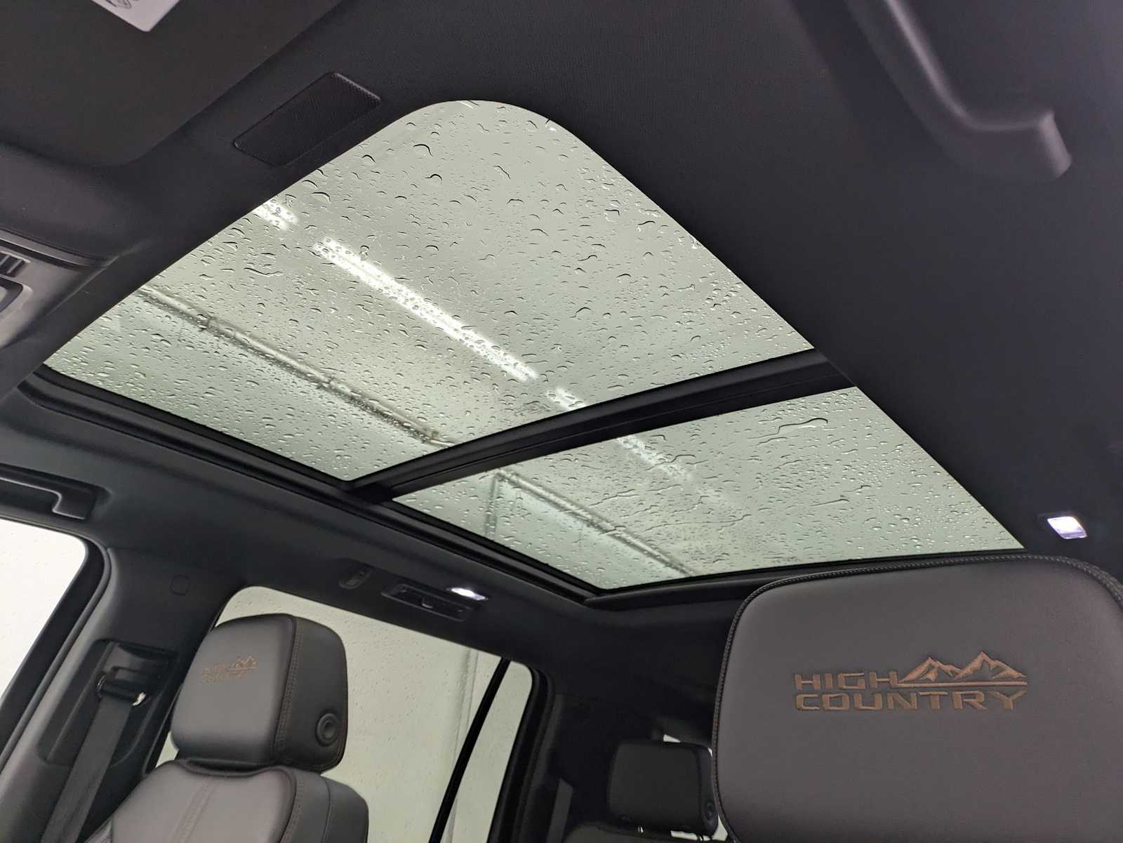 Thumbnail: 2025 Chevrolet Suburban - 21