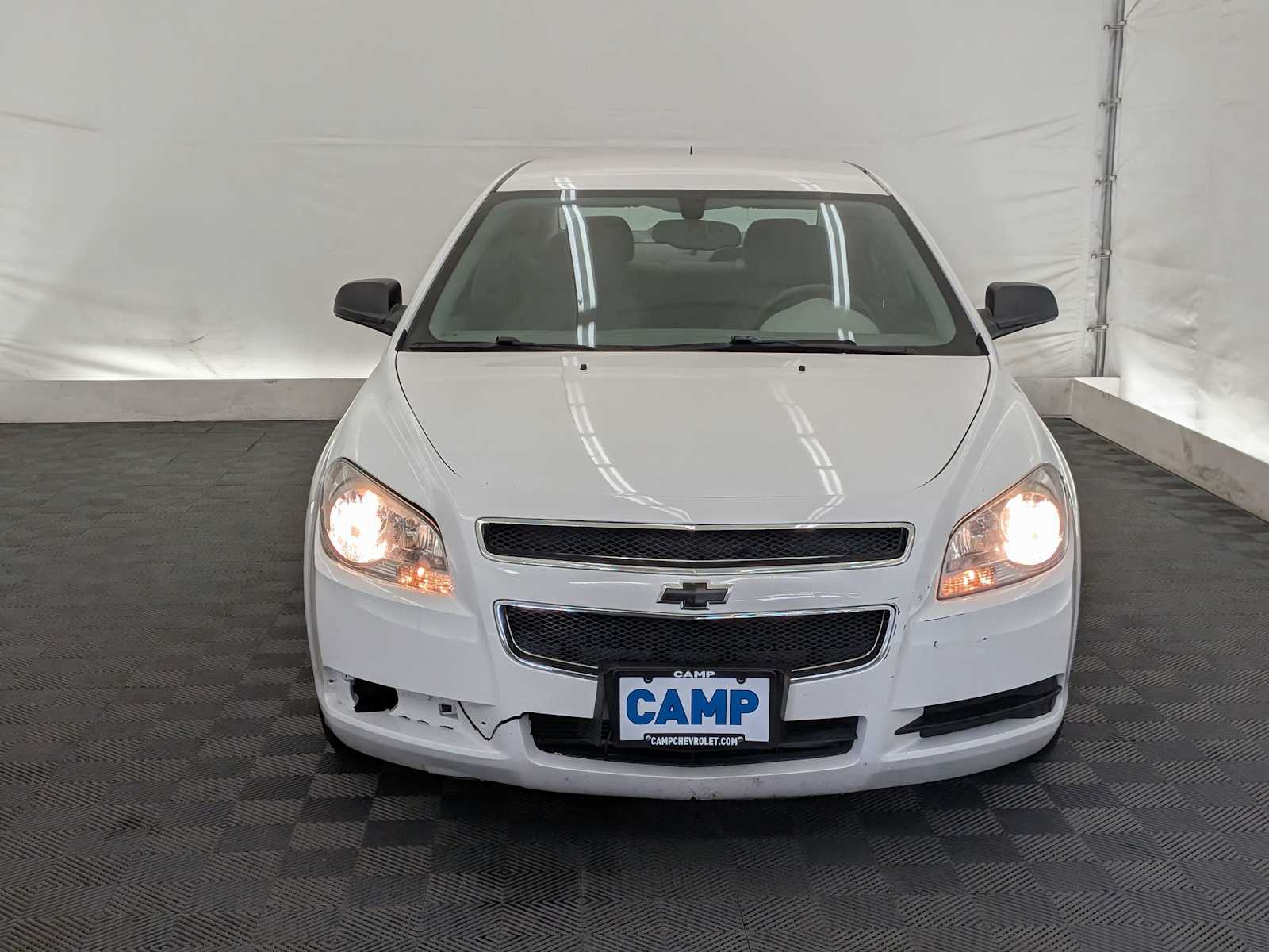 Thumbnail: 2011 Chevrolet Malibu - 9