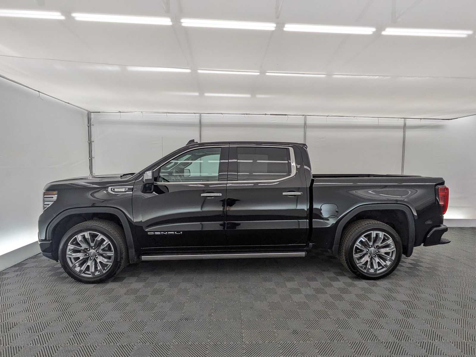 Thumbnail: 2026 GMC Sierra 1500 - 3