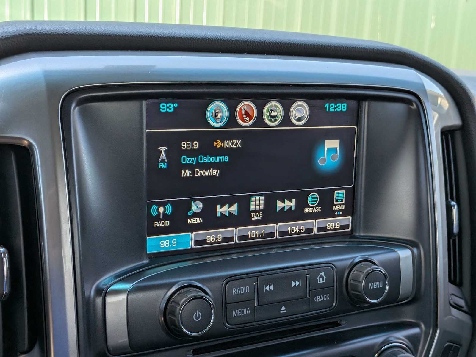 Thumbnail: 2017 Chevrolet Silverado 1500 - 31