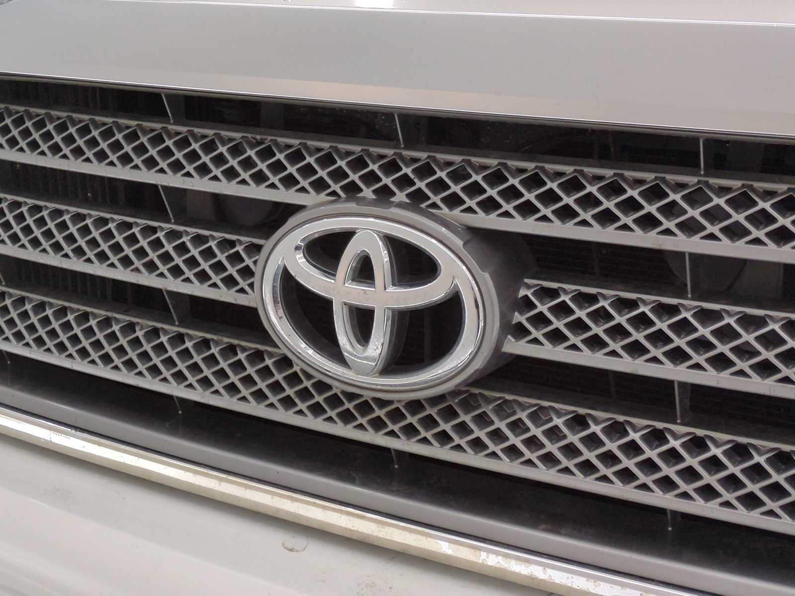 Thumbnail: 2008 Toyota Tundra - 11