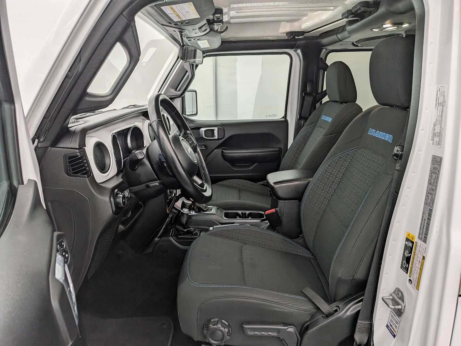 Thumbnail: 2021 Jeep Wrangler - 17