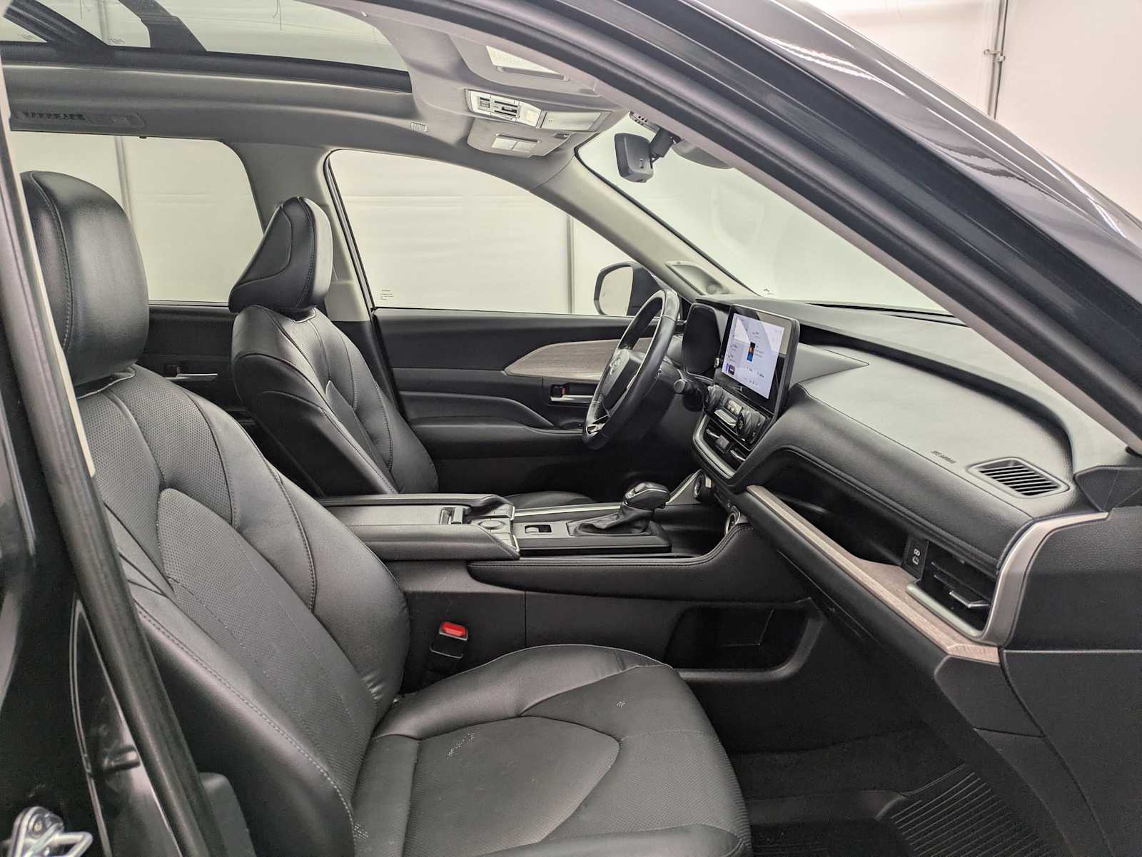 Thumbnail: 2024 Toyota Grand Highlander - 22