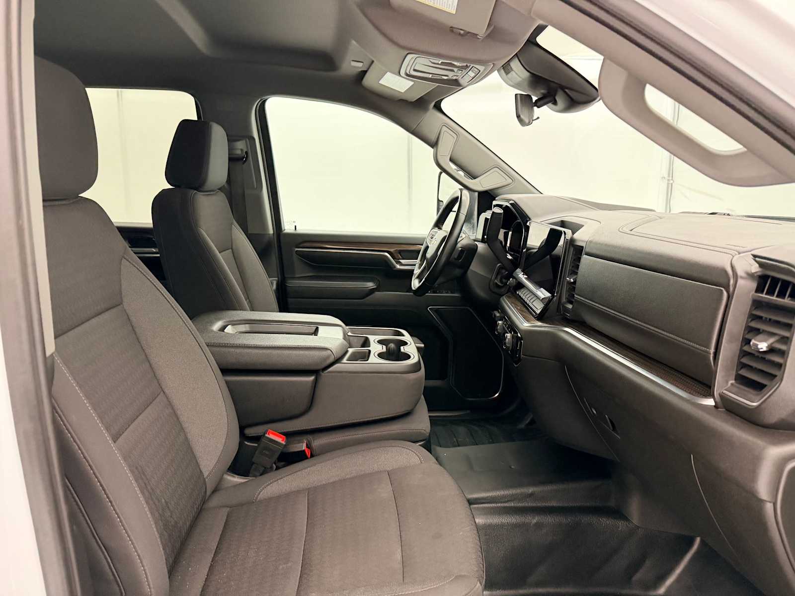 Thumbnail: 2024 Chevrolet Silverado 3500 - 23