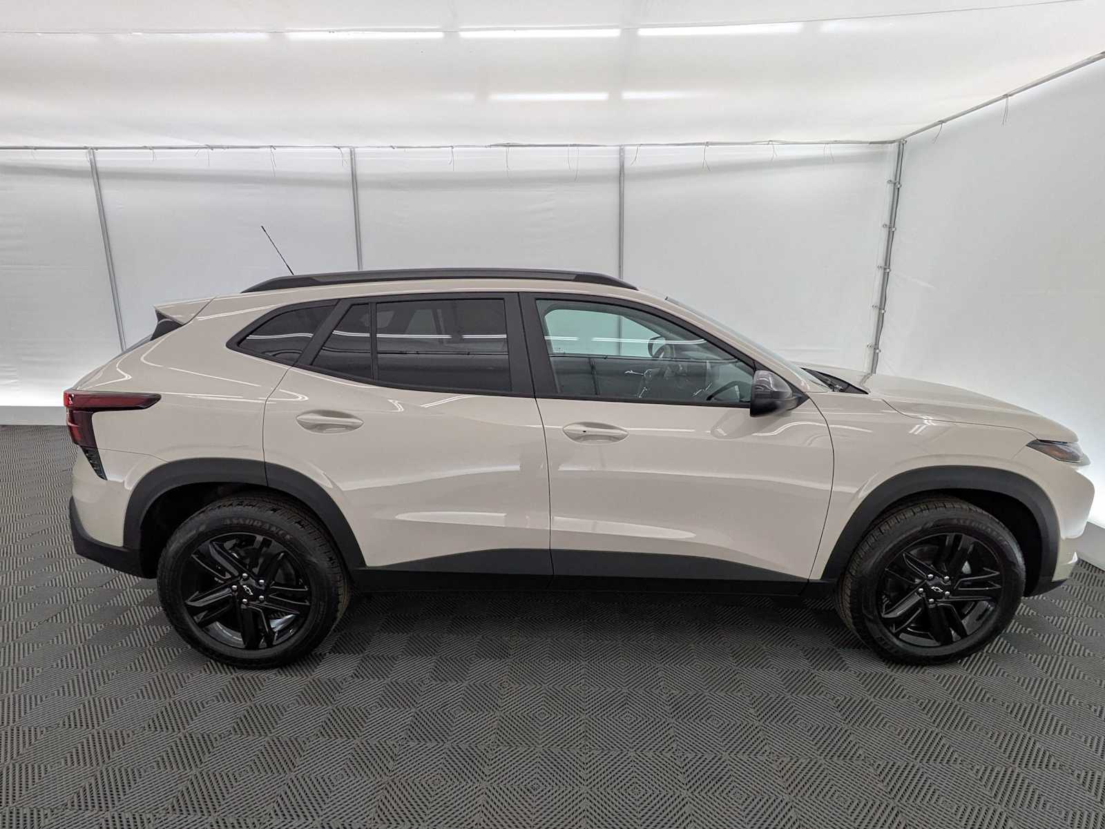 Thumbnail: 2026 Chevrolet Trax - 7