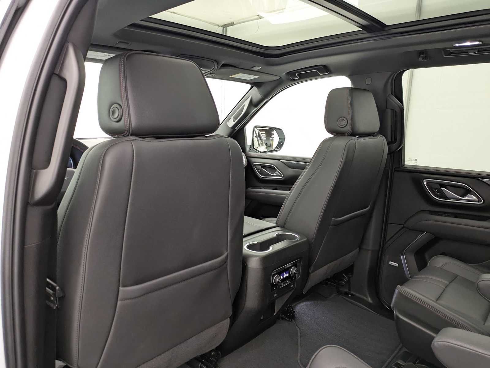 Thumbnail: 2024 Chevrolet Suburban - 19