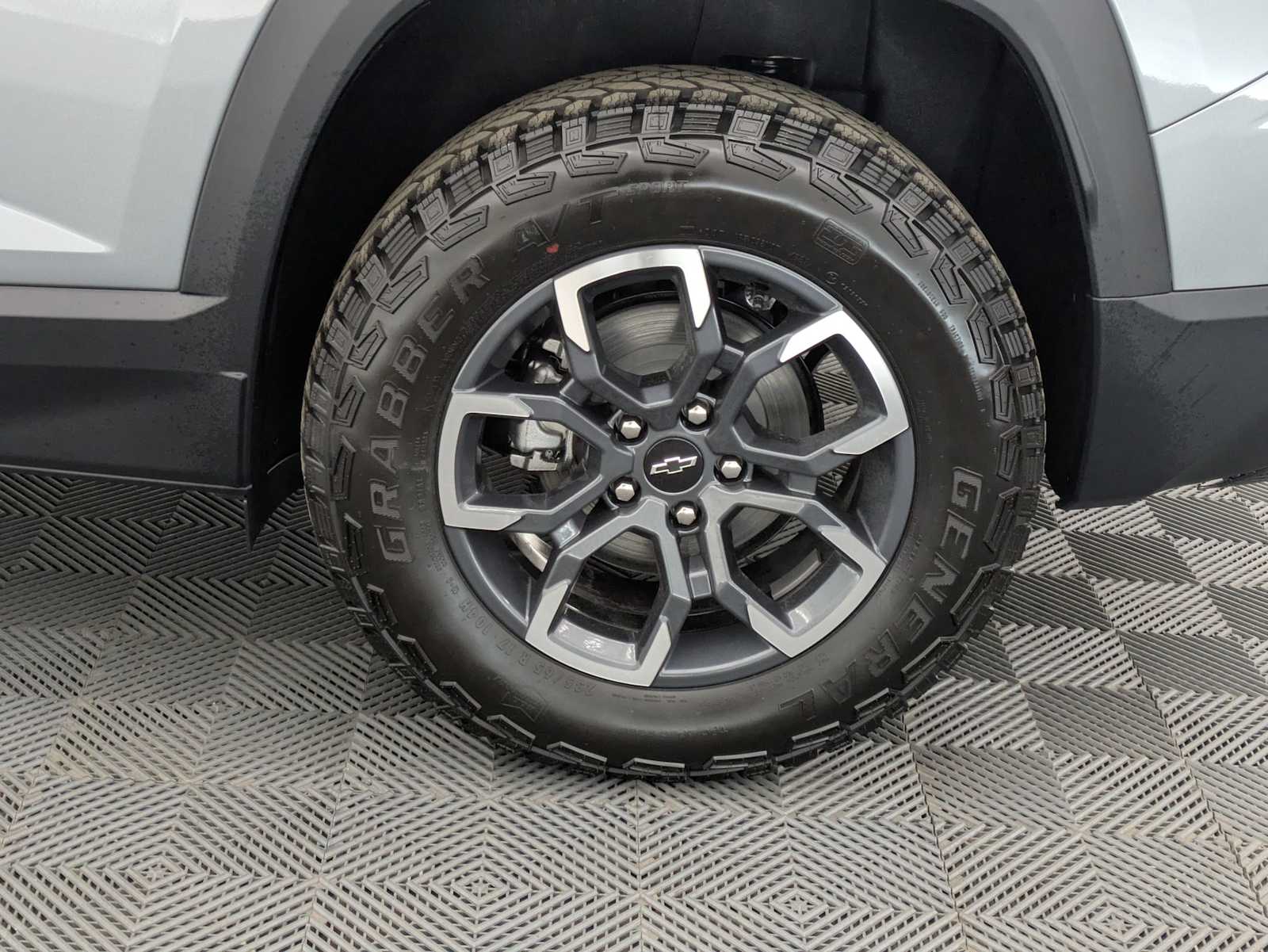 Thumbnail: 2026 Chevrolet Equinox - 14