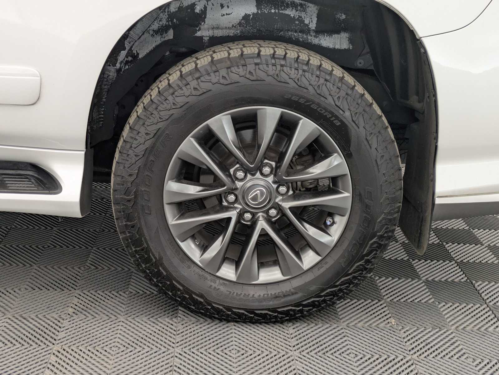 Thumbnail: 2018 Lexus GX - 13