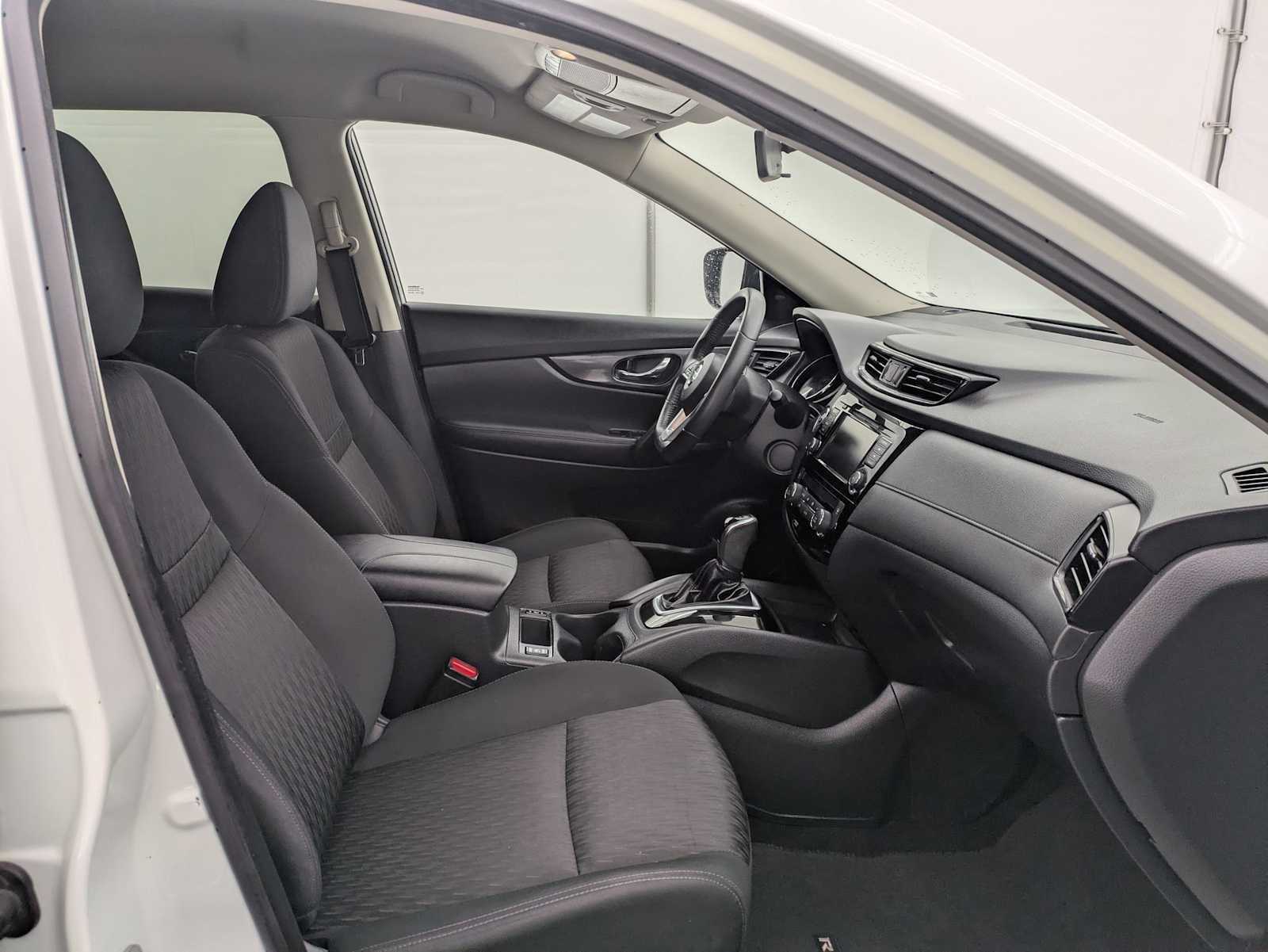 Thumbnail: 2018 Nissan Rogue - 22