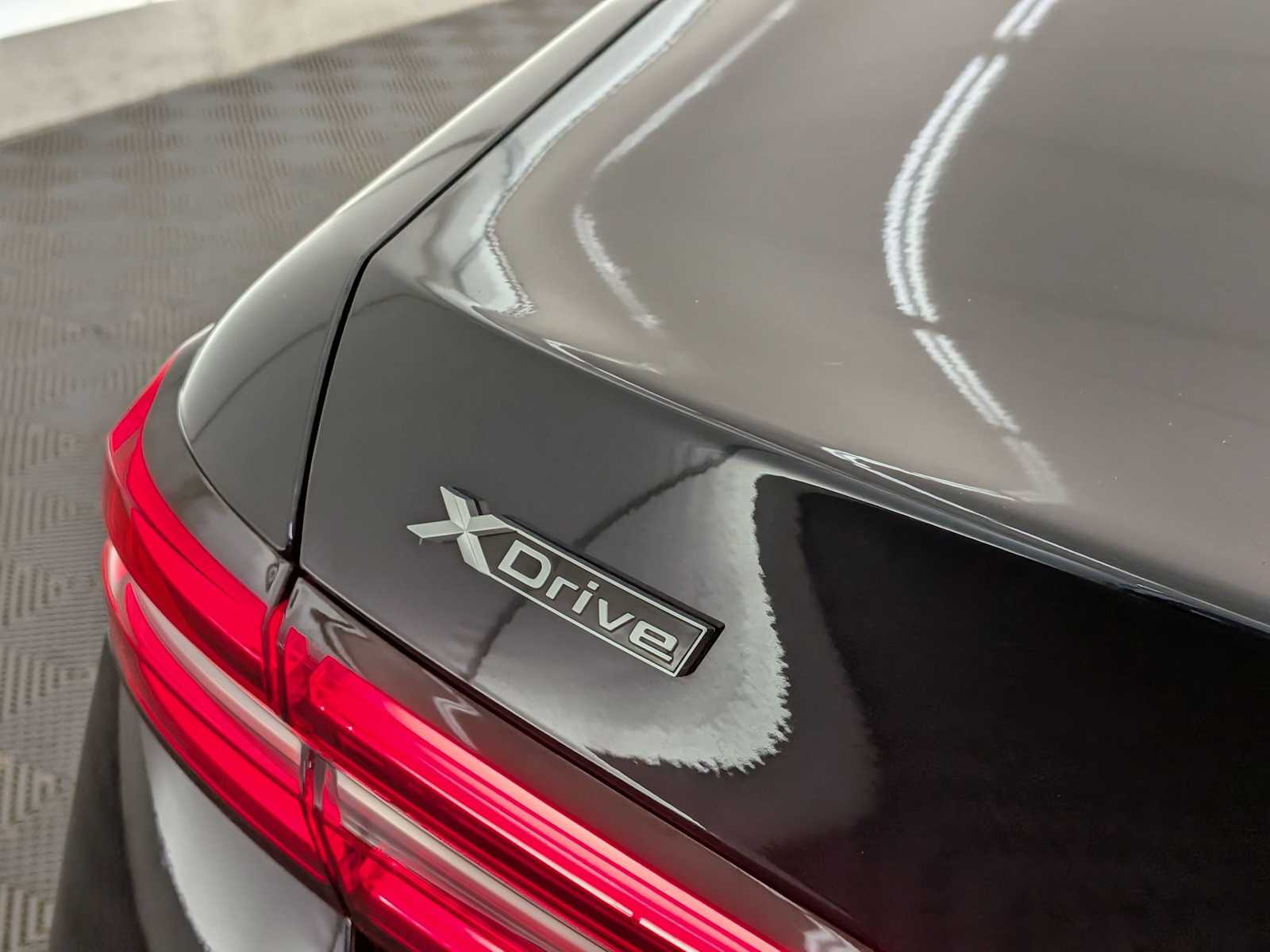 Thumbnail: 2024 BMW 5 Series - 13