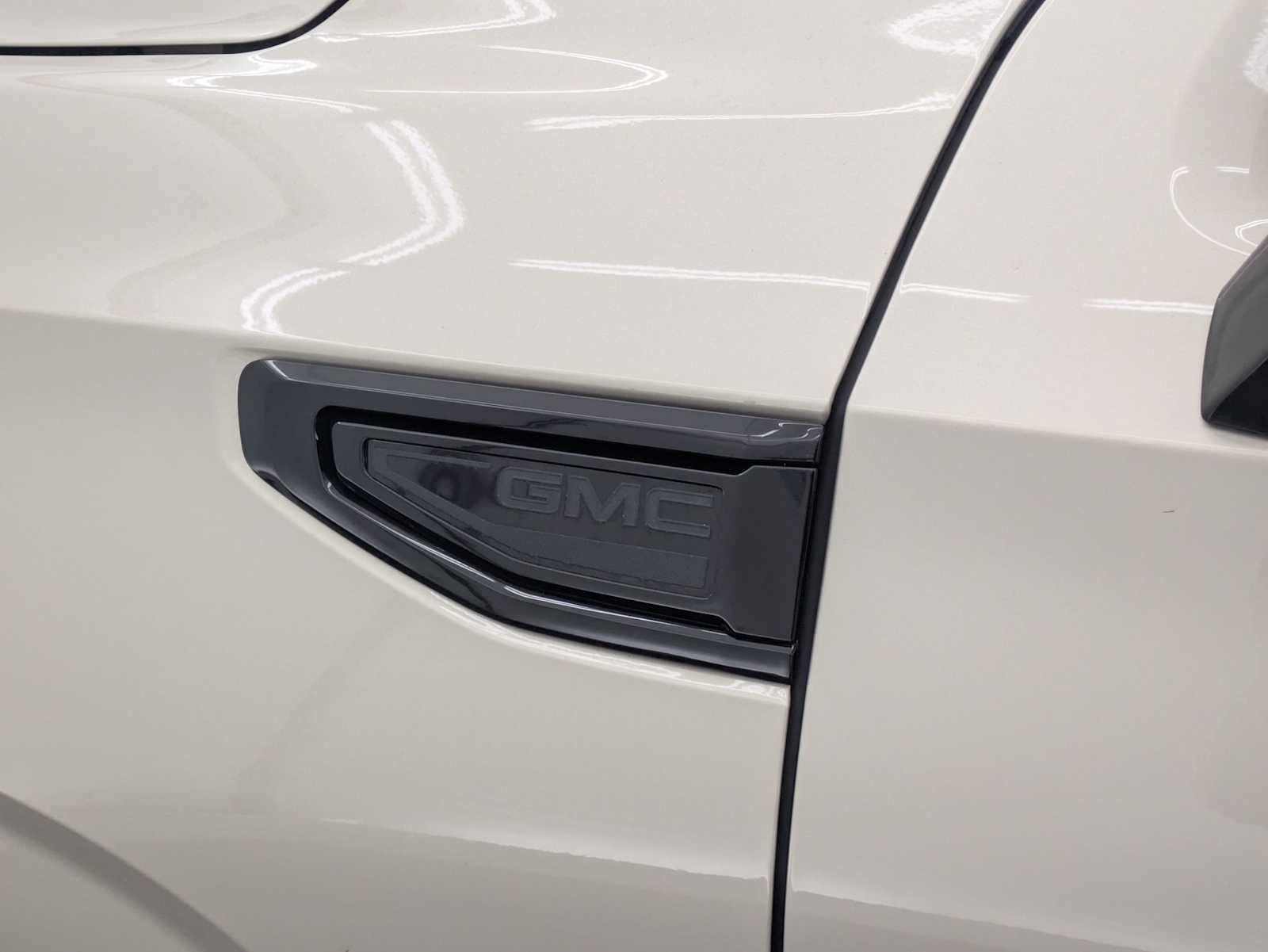 Thumbnail: 2023 GMC Yukon - 12