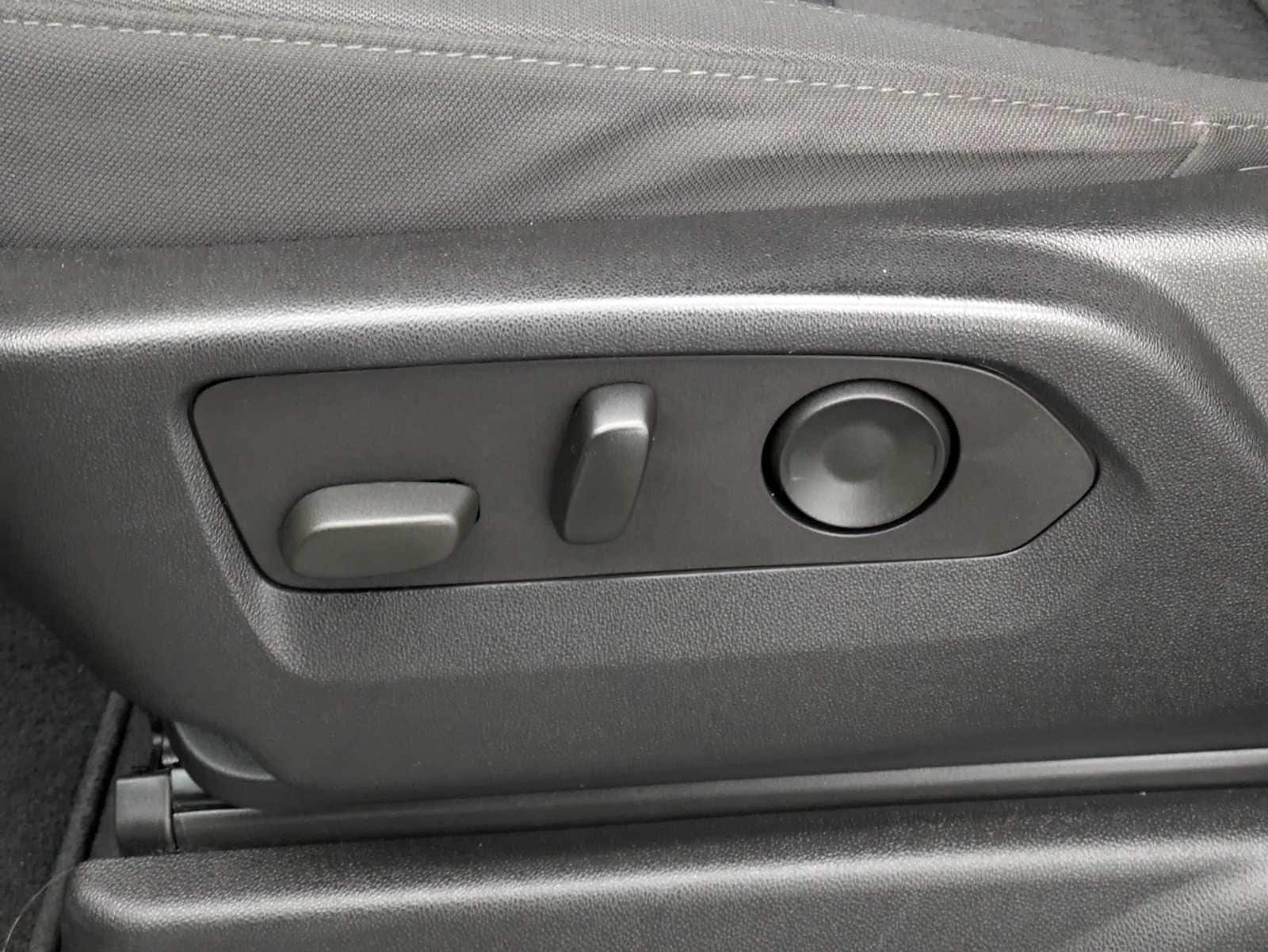 Thumbnail: 2023 GMC Yukon - 20