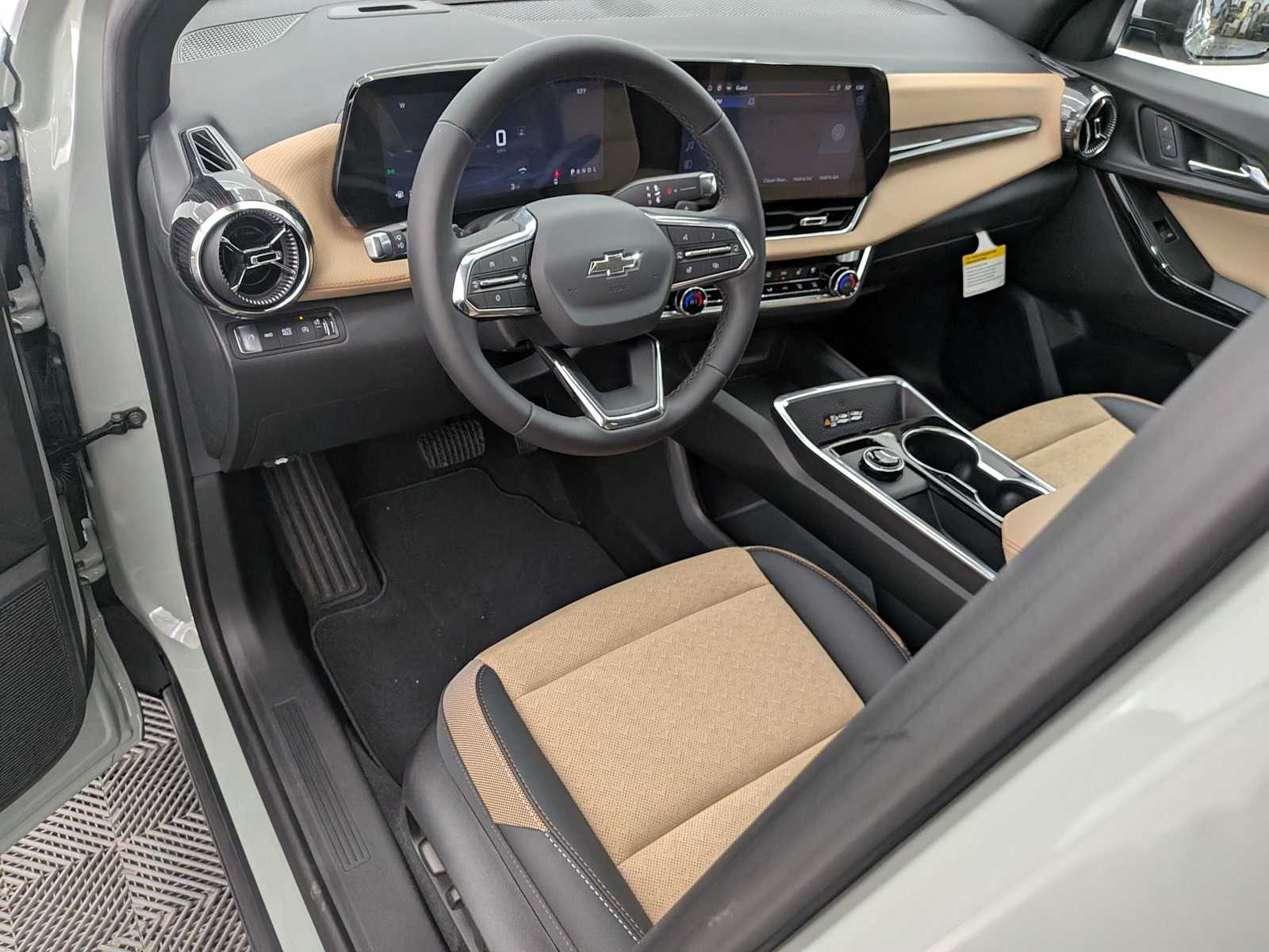 Thumbnail: 2026 Chevrolet Equinox - 2