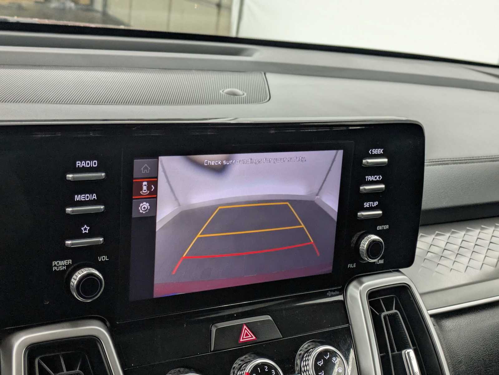 Thumbnail: 2022 Kia Sorento - 29