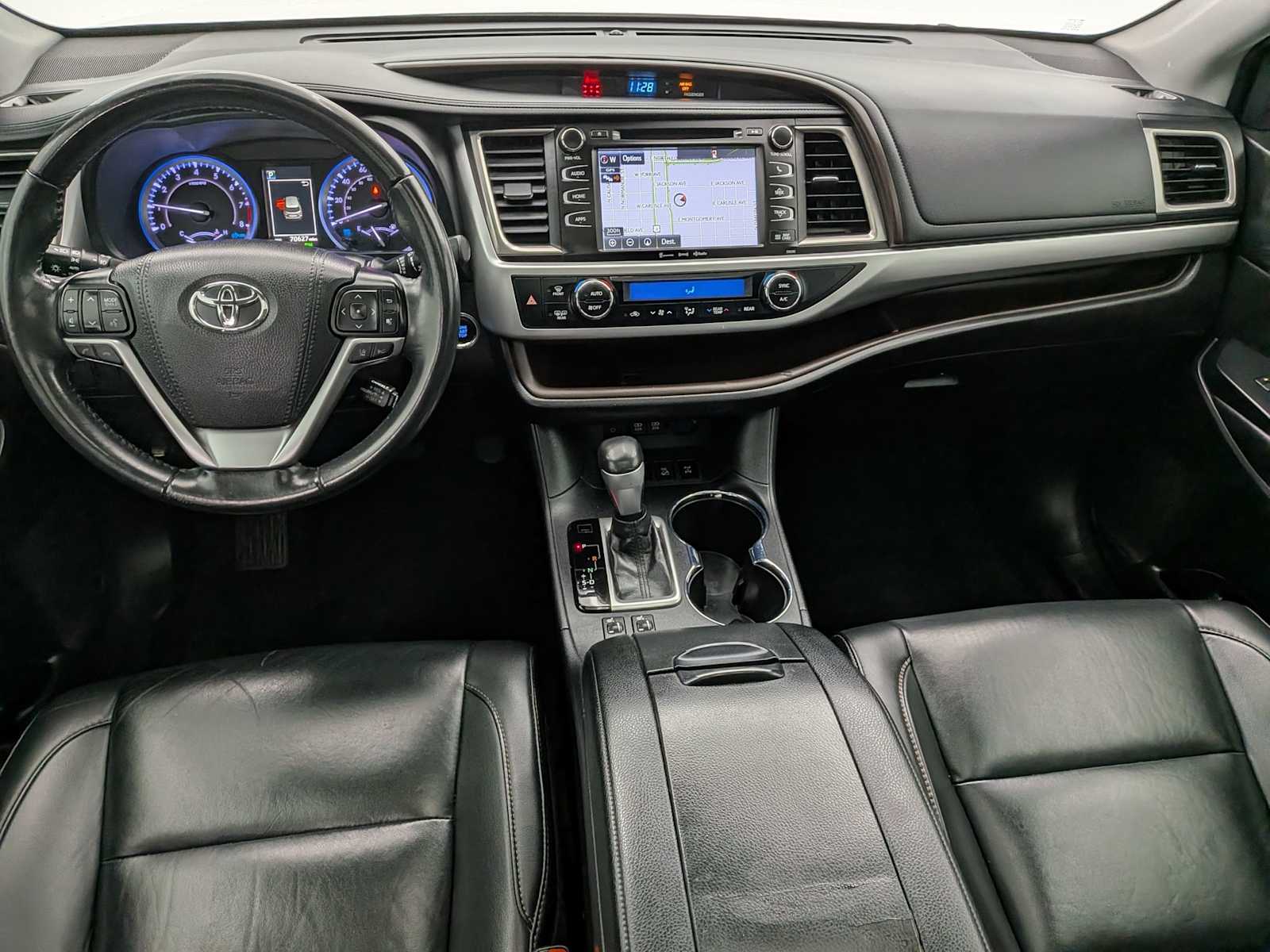 Thumbnail: 2019 Toyota Highlander - 16