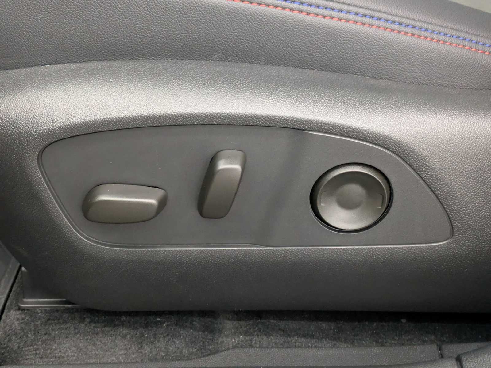 Thumbnail: 2026 Chevrolet Blazer EV - 18