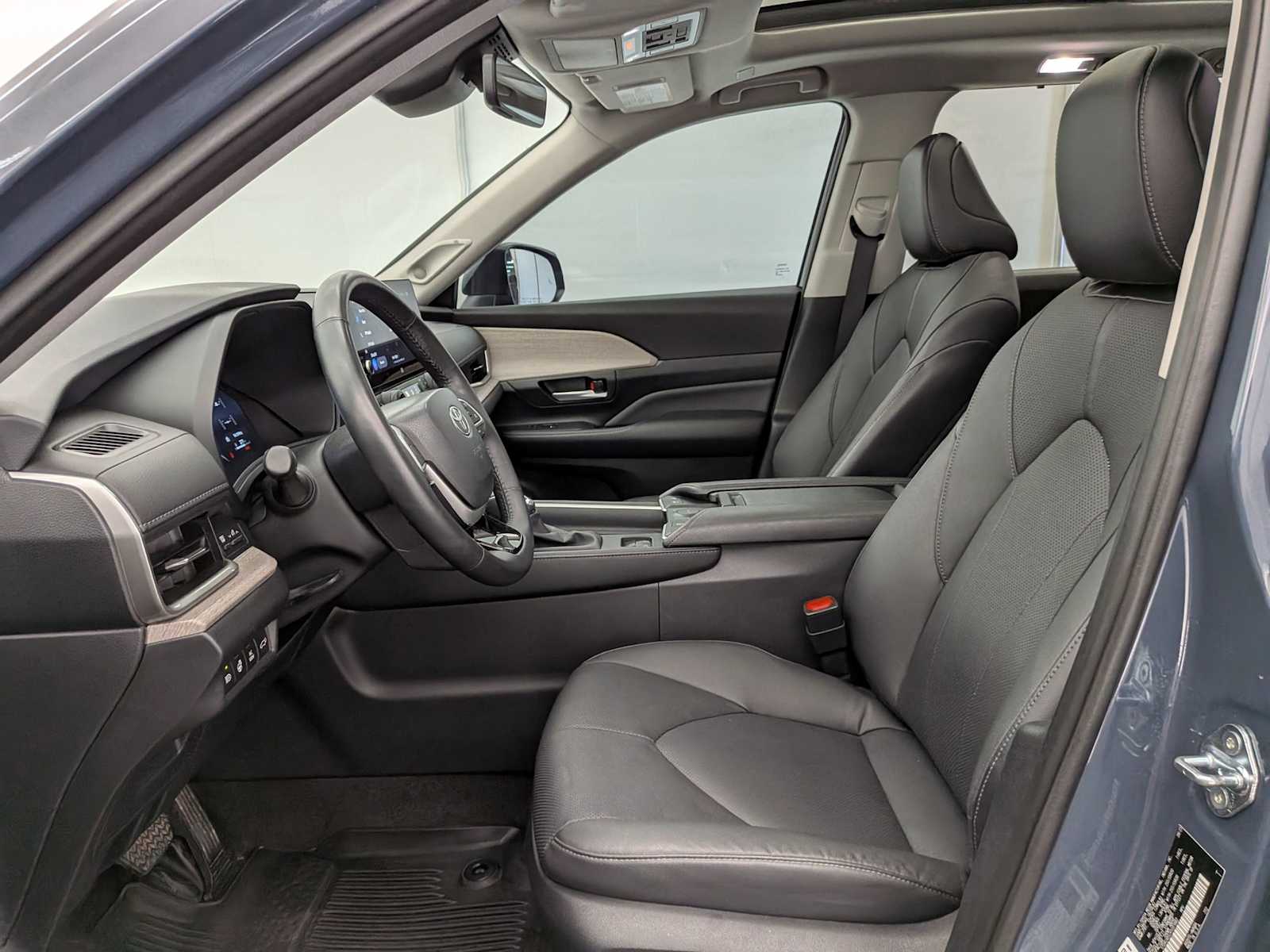 Thumbnail: 2024 Toyota Grand Highlander - 17