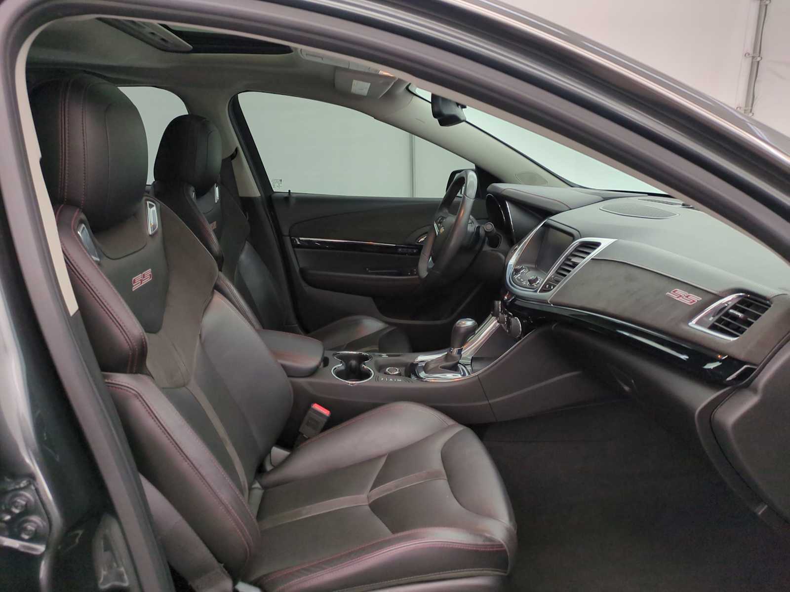 Thumbnail: 2017 Chevrolet  - 21