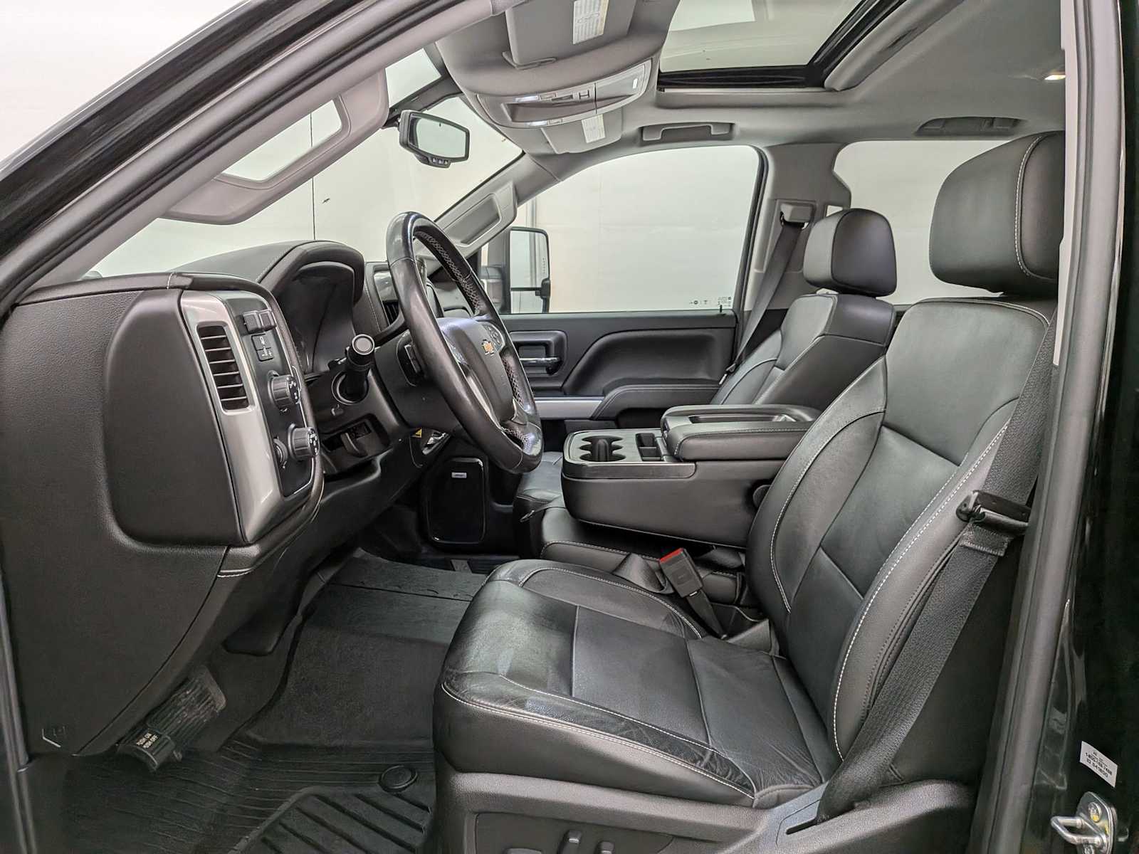 Thumbnail: 2019 Chevrolet Silverado 2500 - 19