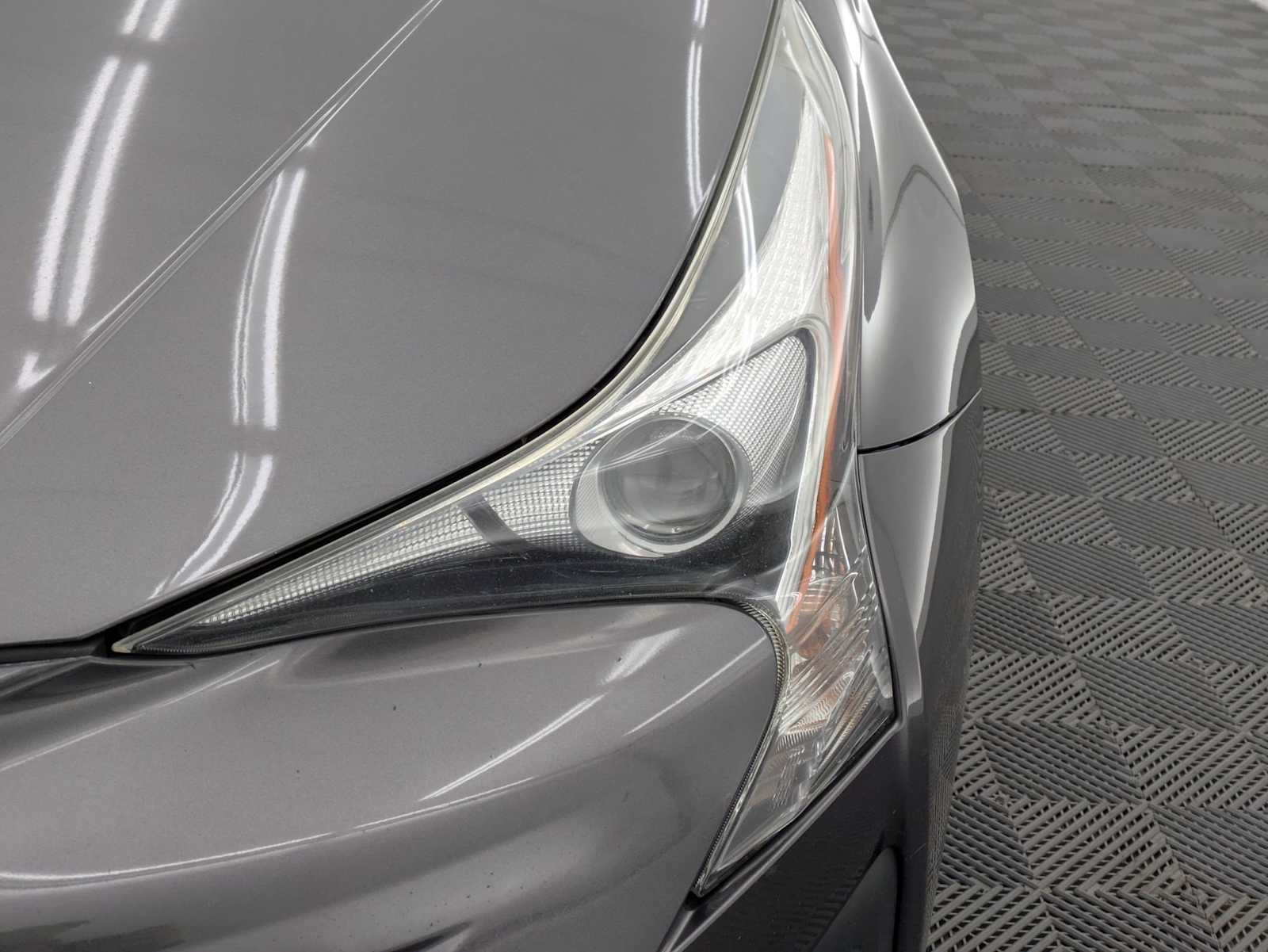 Thumbnail: 2018 Toyota Prius - 10