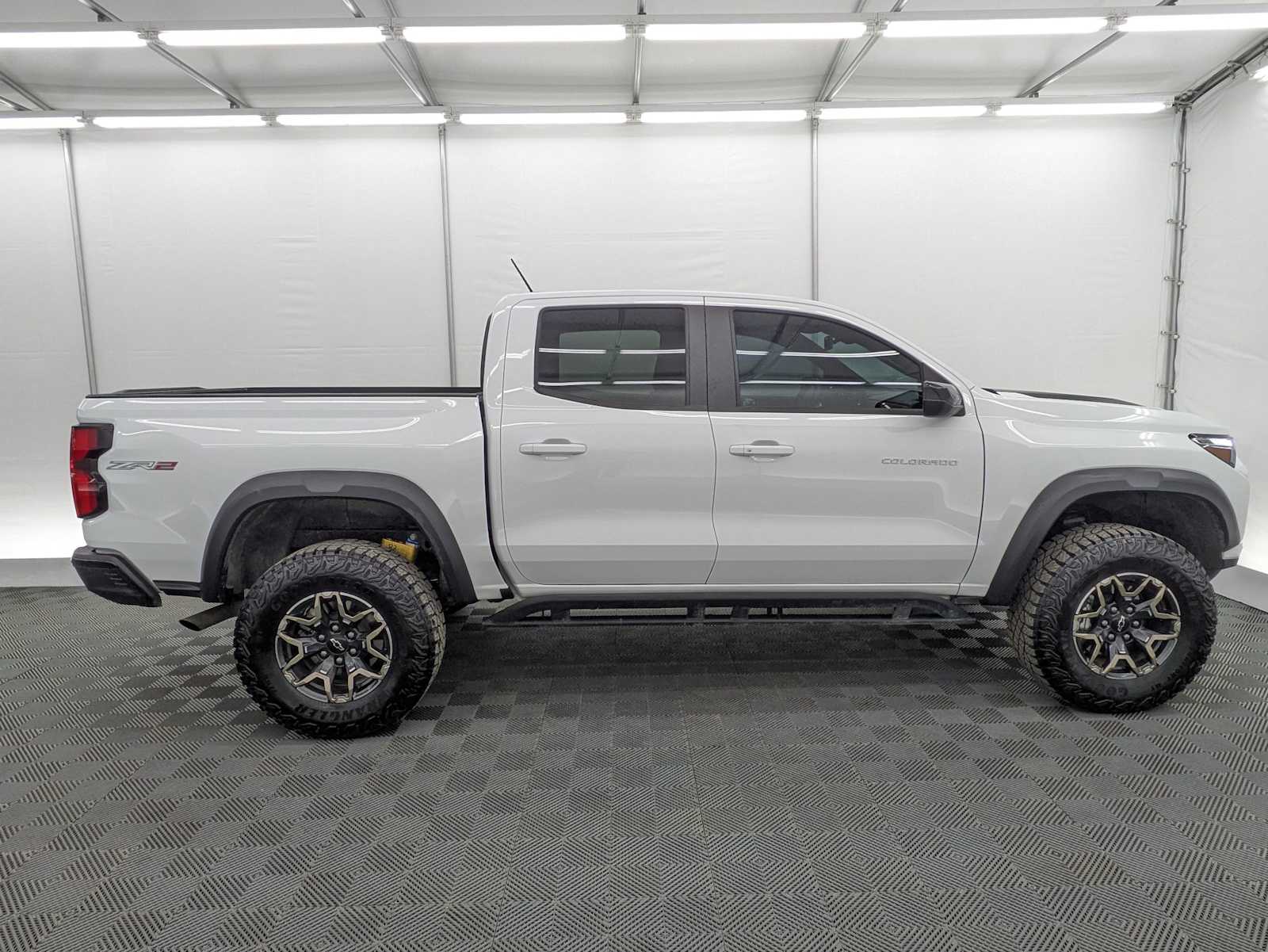 Thumbnail: 2023 Chevrolet Colorado - 7