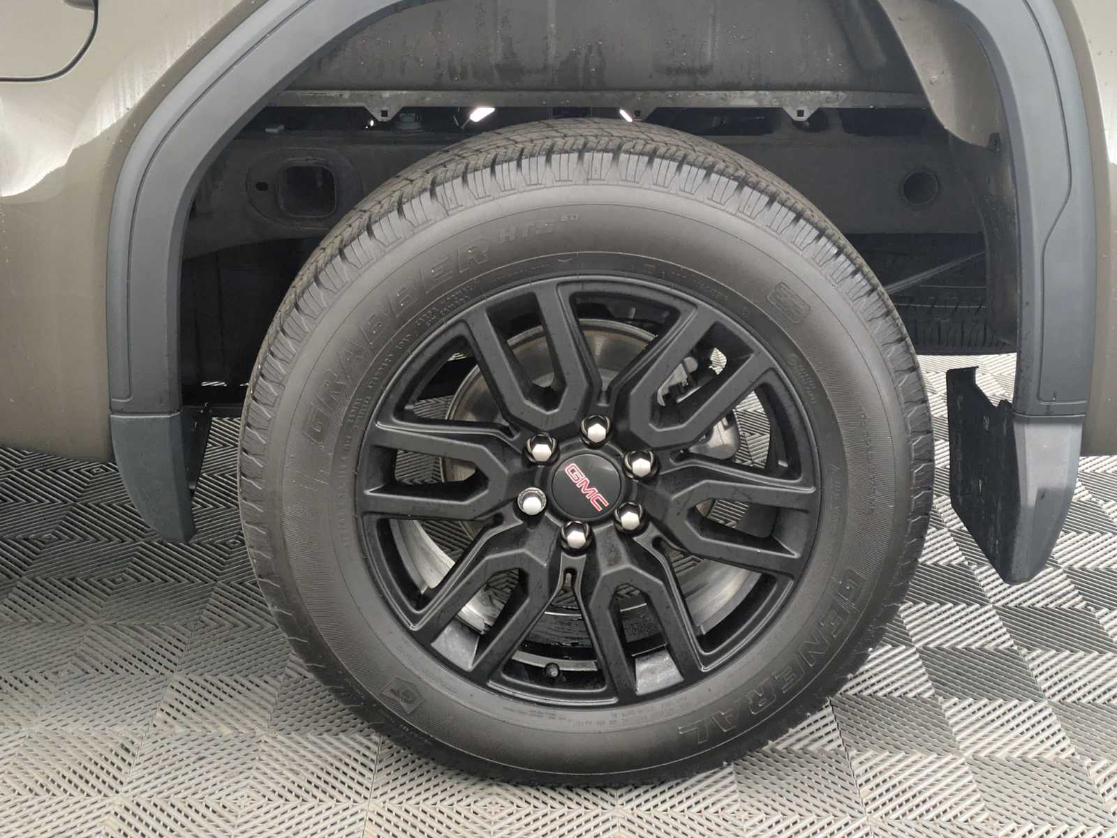 Thumbnail: 2023 GMC Sierra 1500 - 14