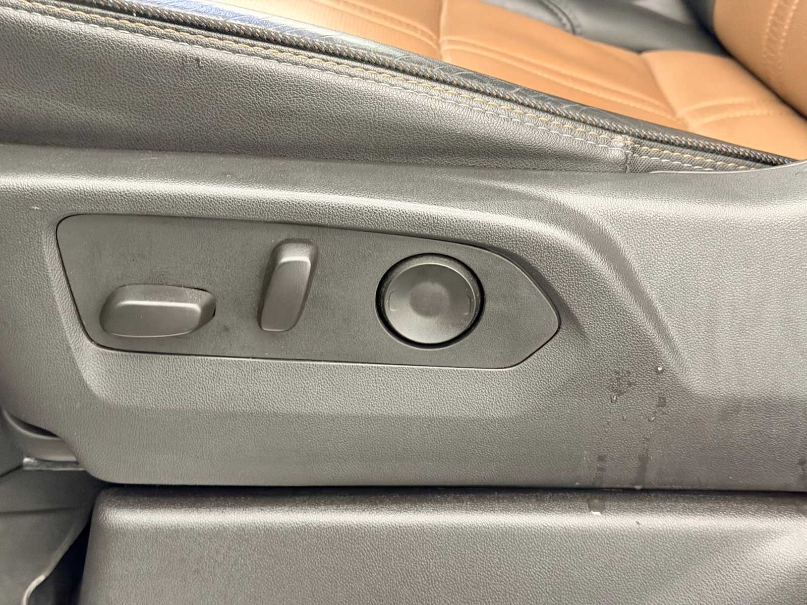 Thumbnail: 2024 Chevrolet Silverado 1500 - 20