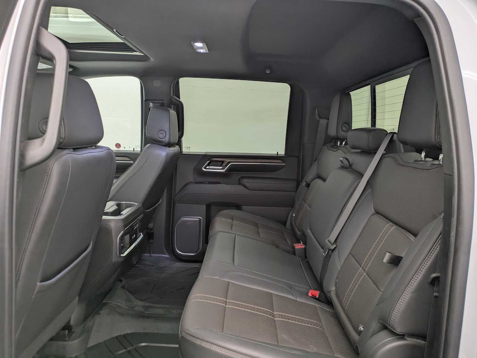 Thumbnail: 2024 Chevrolet Silverado 3500 - 23