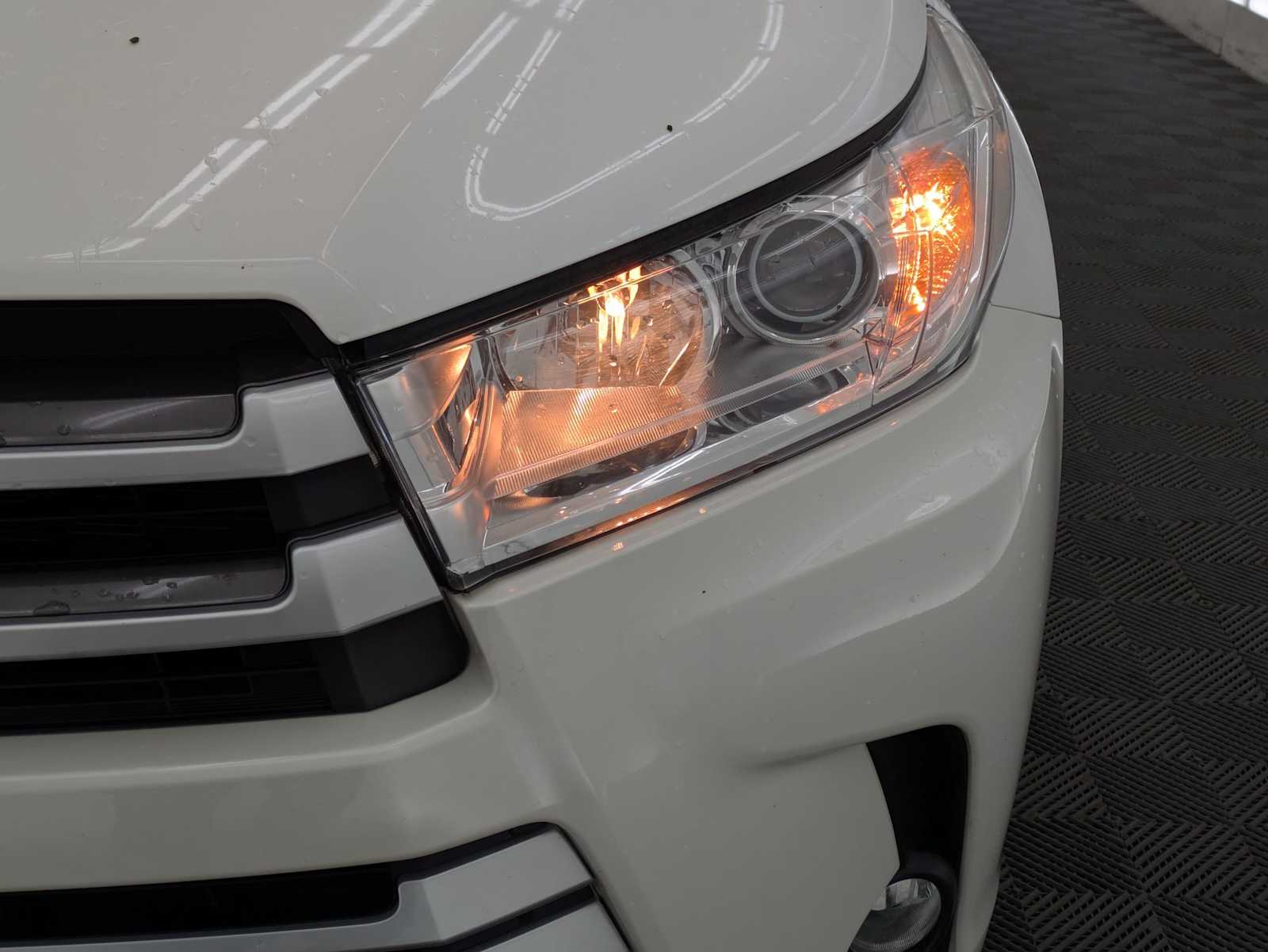 Thumbnail: 2018 Toyota Highlander - 10