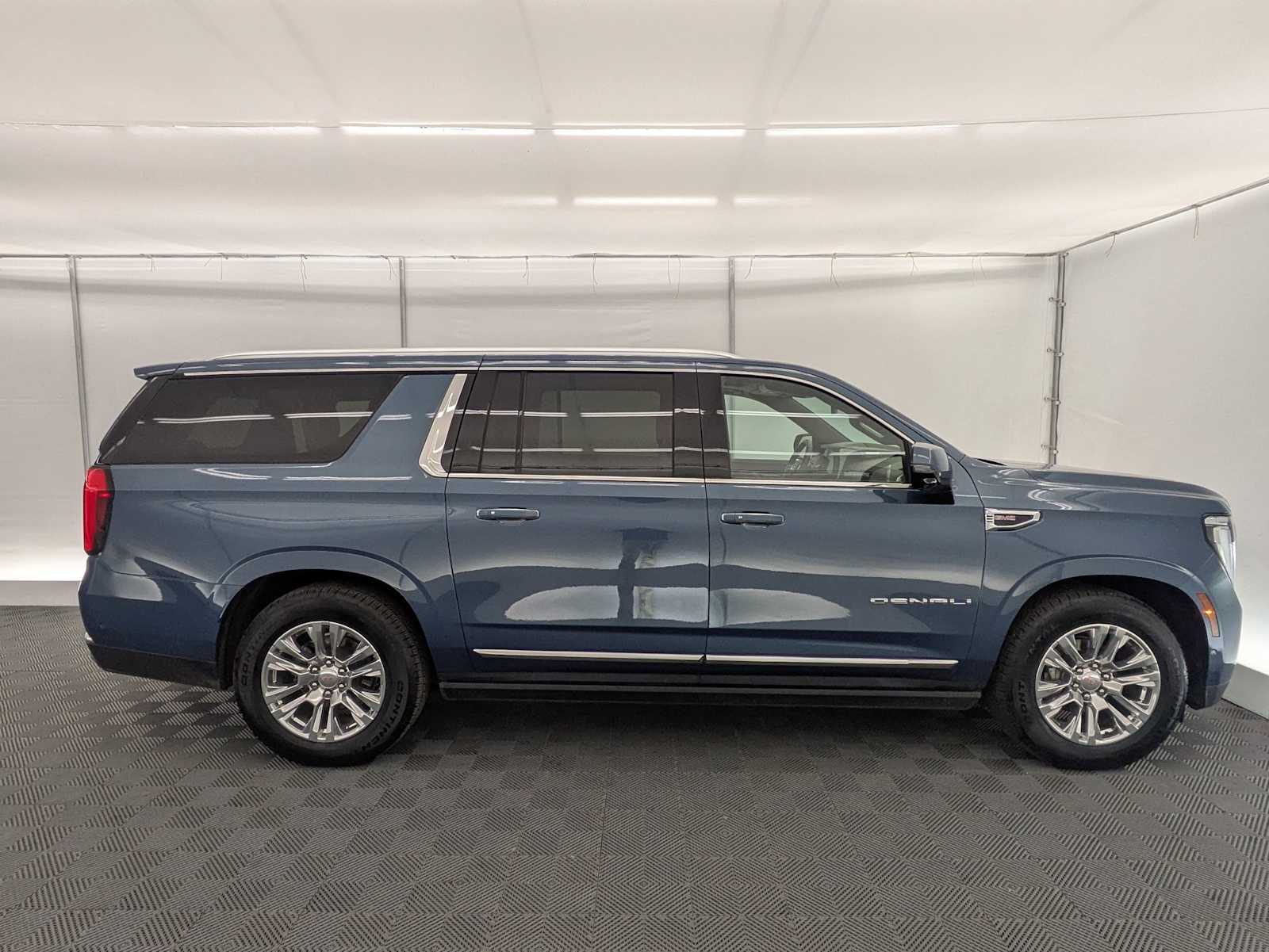 Thumbnail: 2025 GMC Yukon XL - 7