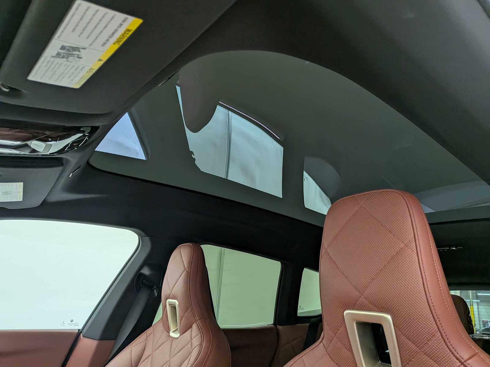 Thumbnail: 2023 BMW iX - 19