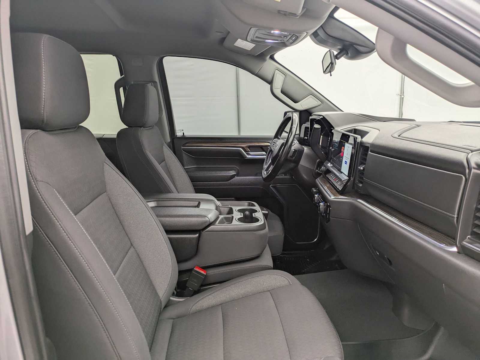 Thumbnail: 2023 Chevrolet Silverado 1500 - 23