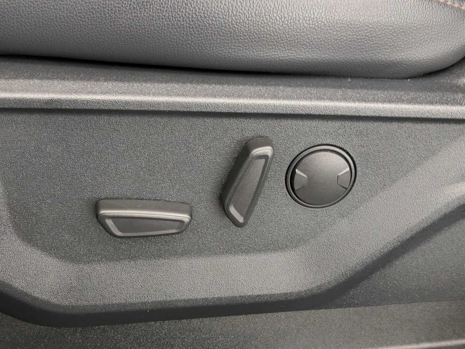 Thumbnail: 2025 Ford F-350 - 19