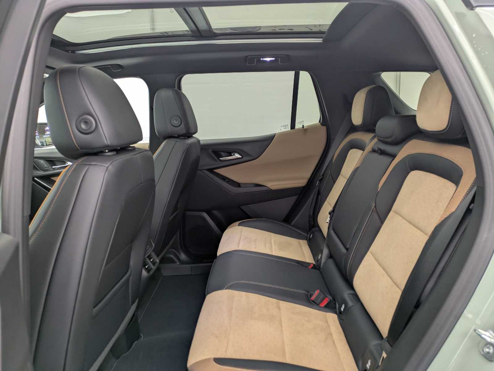 Thumbnail: 2026 Chevrolet Equinox - 22