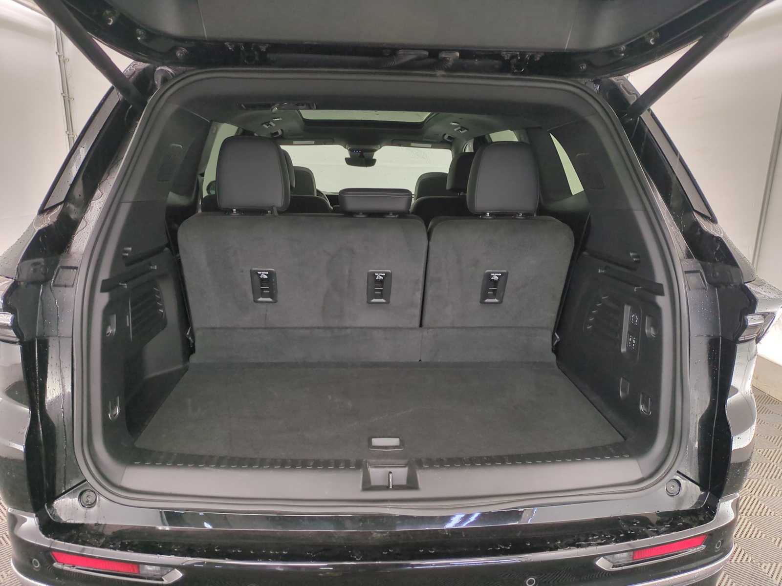 Thumbnail: 2025 Buick Enclave - 32