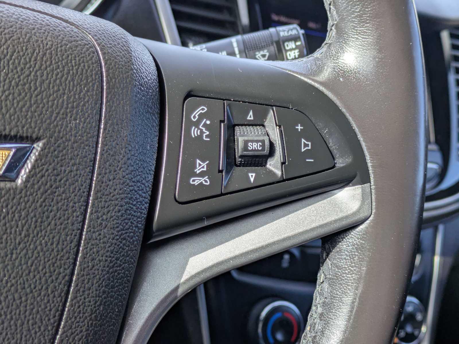 Thumbnail: 2020 Chevrolet Trax - 25