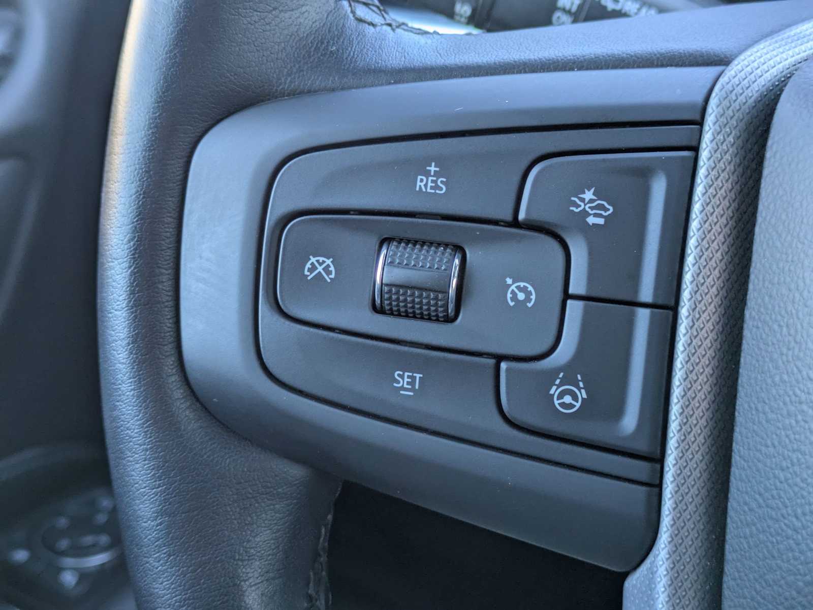 Thumbnail: 2024 GMC Yukon - 26