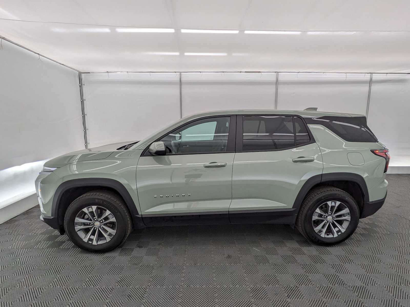 Thumbnail: 2026 Chevrolet Equinox - 3